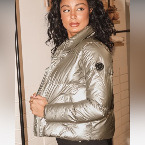 NWOT Noize Gold Metallic Quilted Cropped Puffer Jacket - Picture 6 of 16